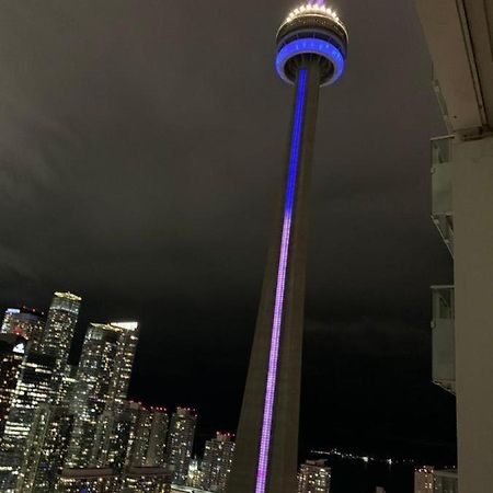 Luxury Condo With Cn Tower View トロント エクステリア 写真
