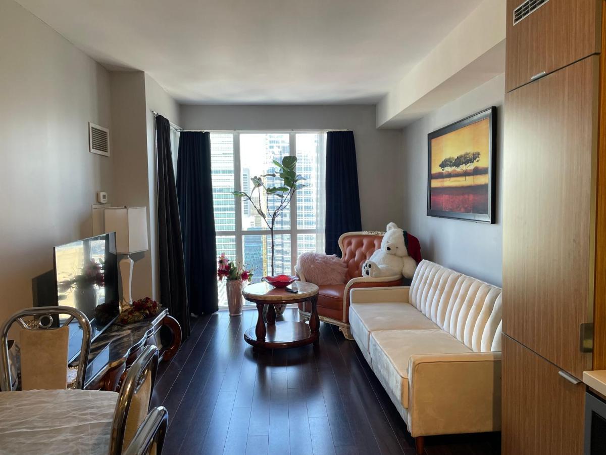 Luxury Condo With Cn Tower View トロント エクステリア 写真